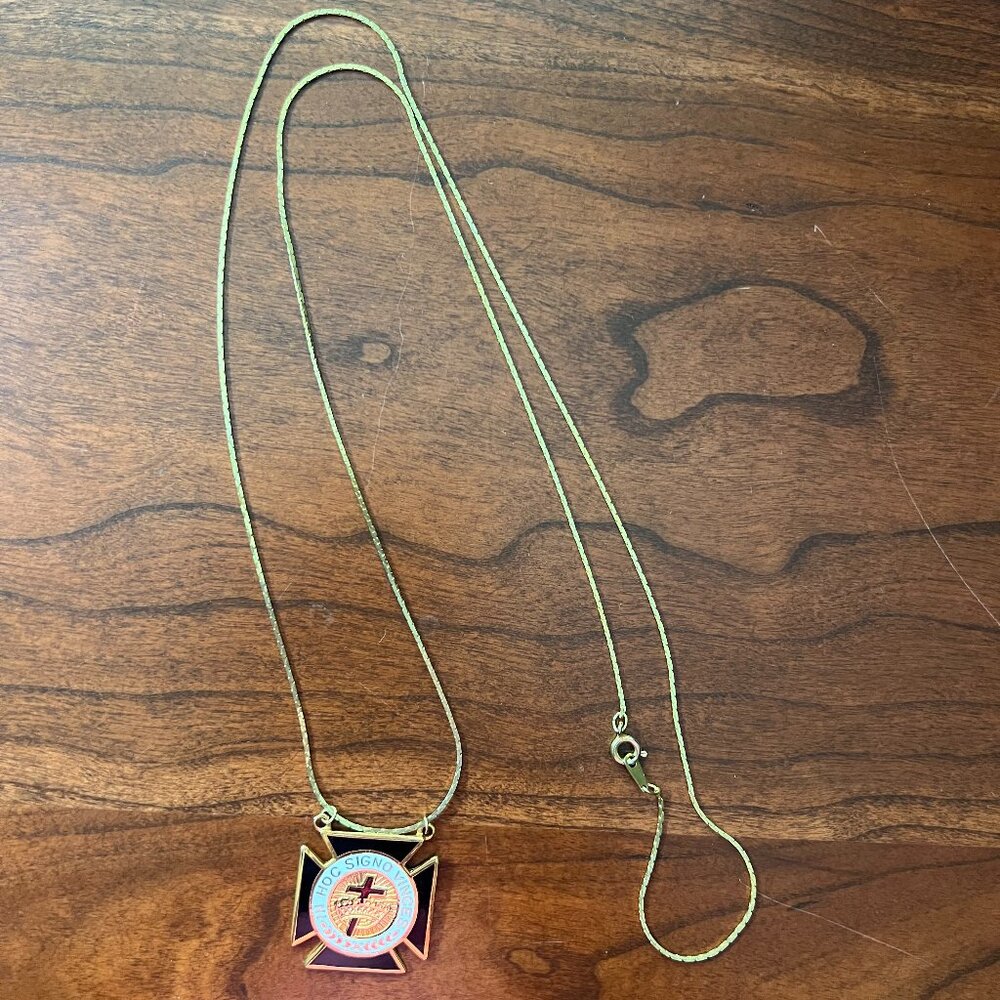 Gold Chain with Hoc Signo Vinces Pendant